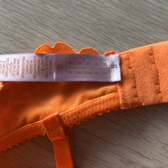 Savage X Fenty Not Sorry Lightly Lined Lace Barlconette Bra Orange 36C NWT - Picture 6 of 7